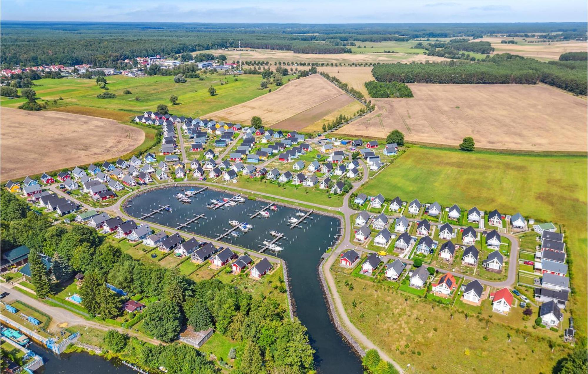 Amazing Home In Zerpenschleuse Экстерьер фото
